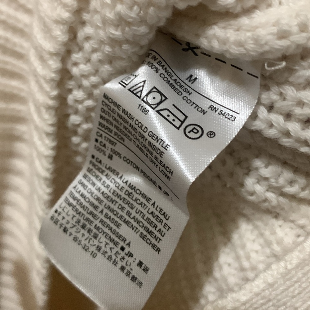 Set of 2 Banana Republic White Sweaters - Picture 3 of 6